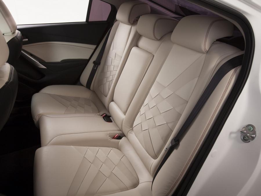  Mazda Ceramic 6 Concept 2013 года  (фото 2 из 9)
